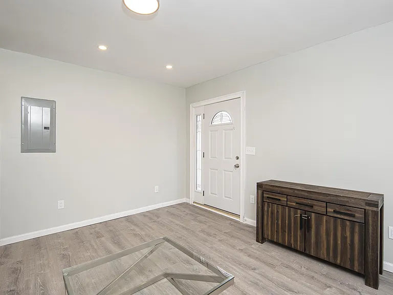 51 14th St #1 — Photo 14