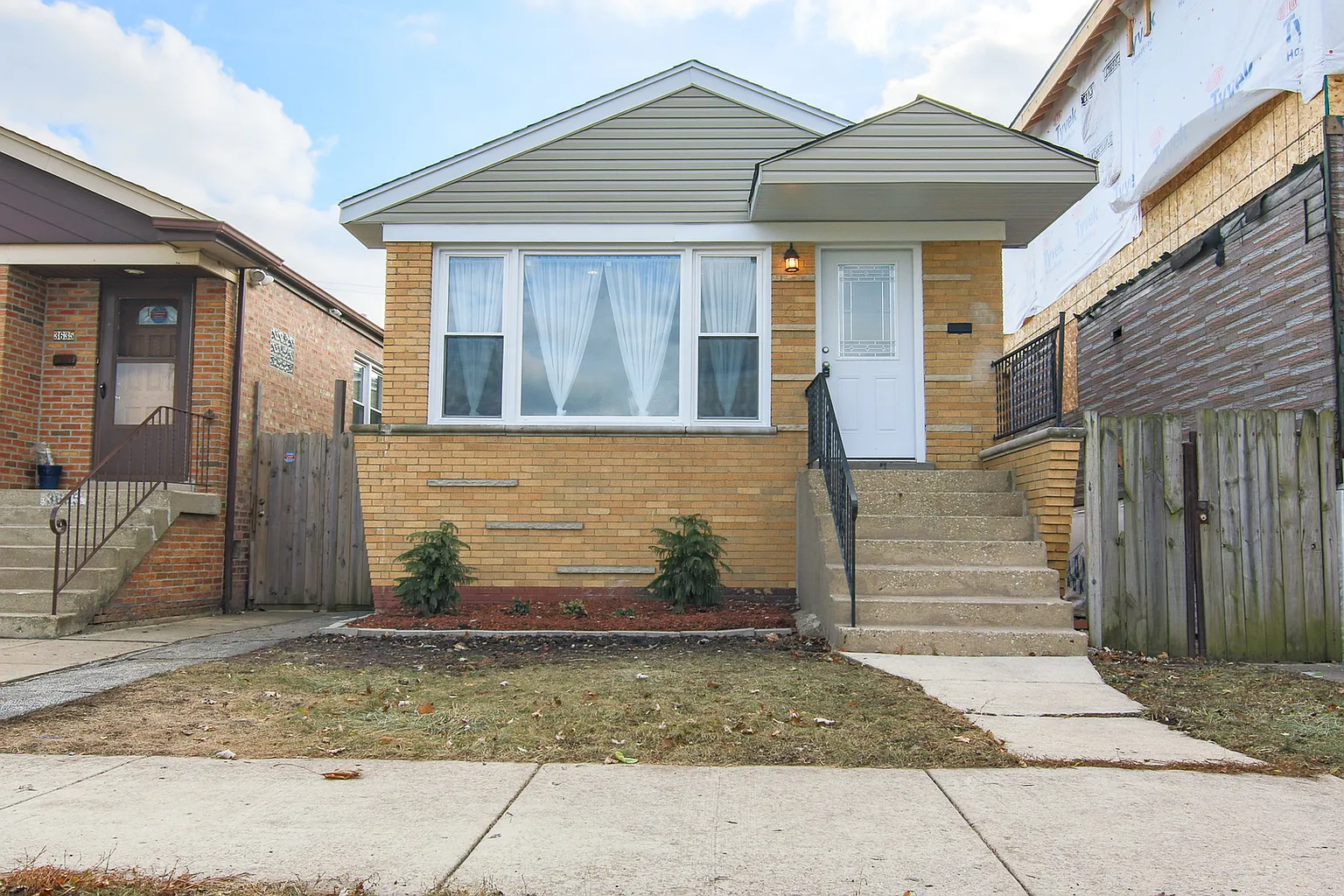 3639 W 57th St photo 1