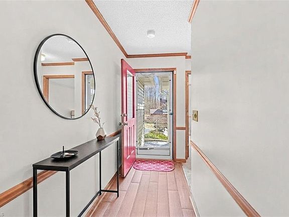 5th image of 109 Normandy St