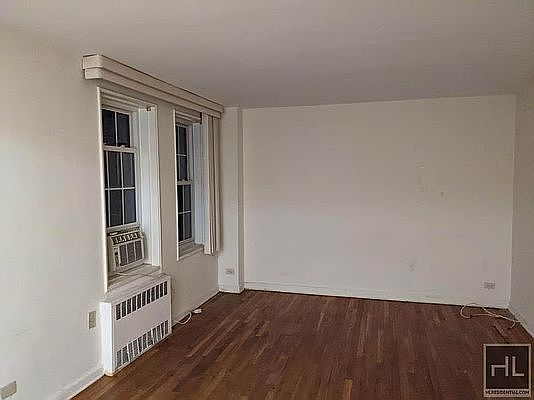 5th image of 14018 Burden Cres APT 306
