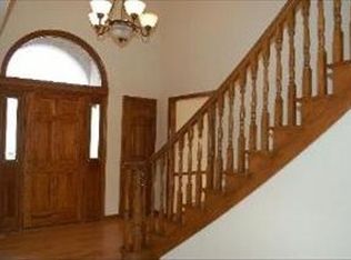 27W631 Swan Lake Dr, Wheaton, IL 60189