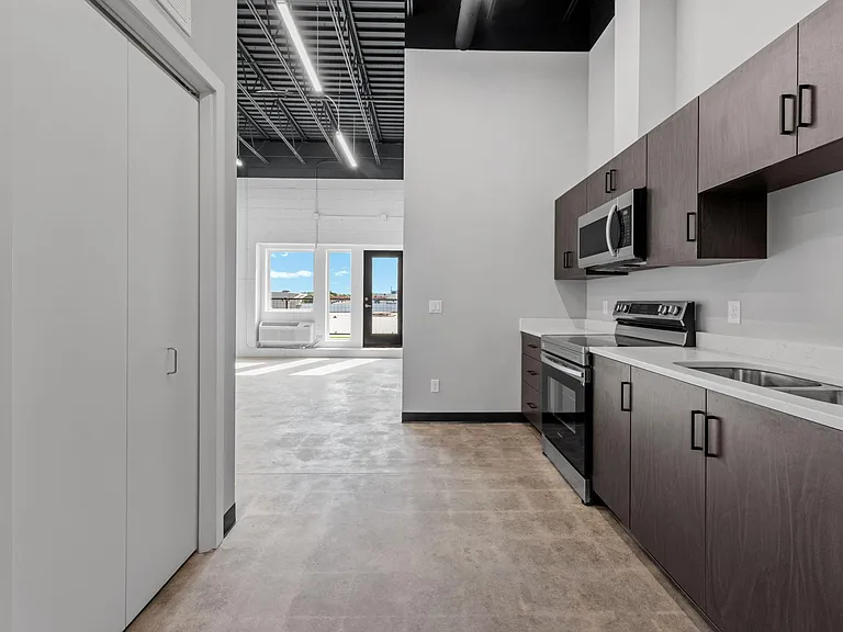 9th St Lofts — Photo 12