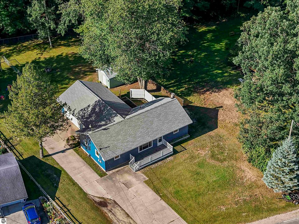 1st image of 1705 S Lake Mitchell Dr
