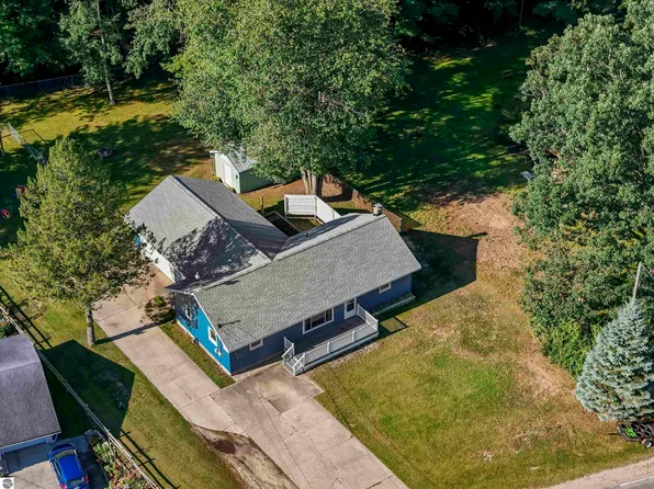 1705 S Lake Mitchell Dr, Cadillac, MI 49601