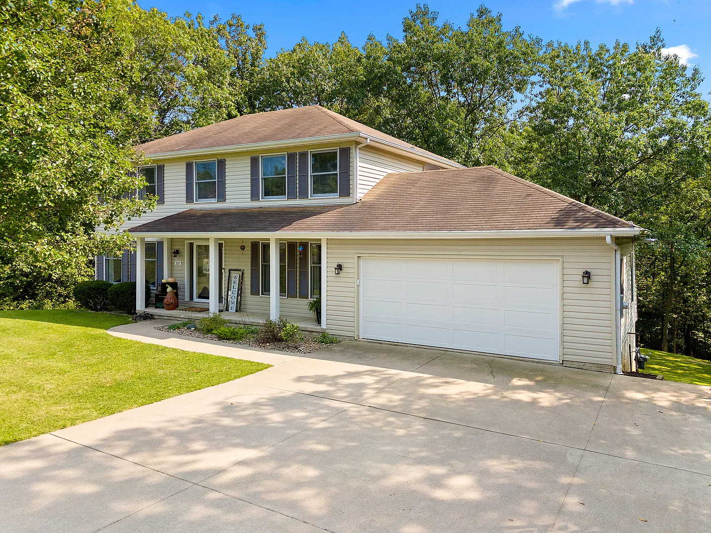 307 Brandy Dr photo 1