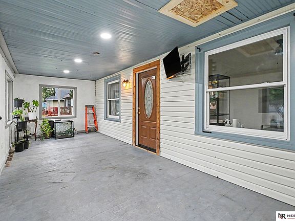 3rd image of 1502 Main St