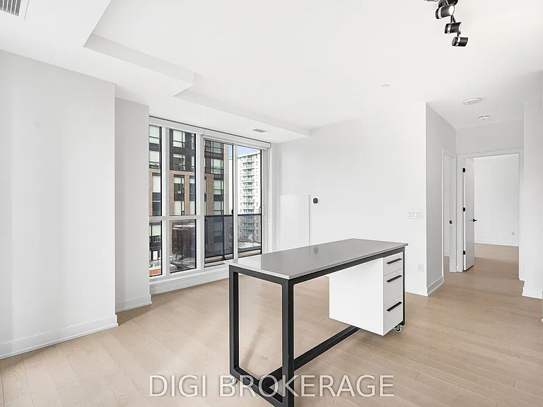 560 Rideau St #704 — Photo 9