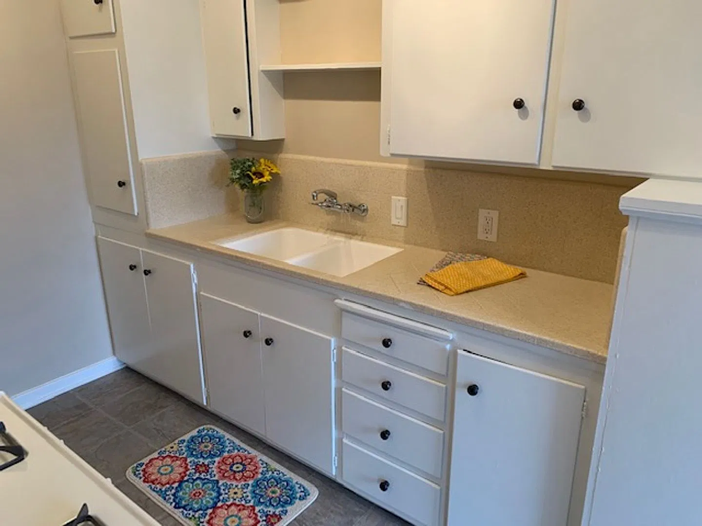 Park Bluff Apts. — Photo 2