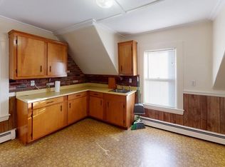 8 Brookline Ave FLOOR 3, Lynn, MA 01902