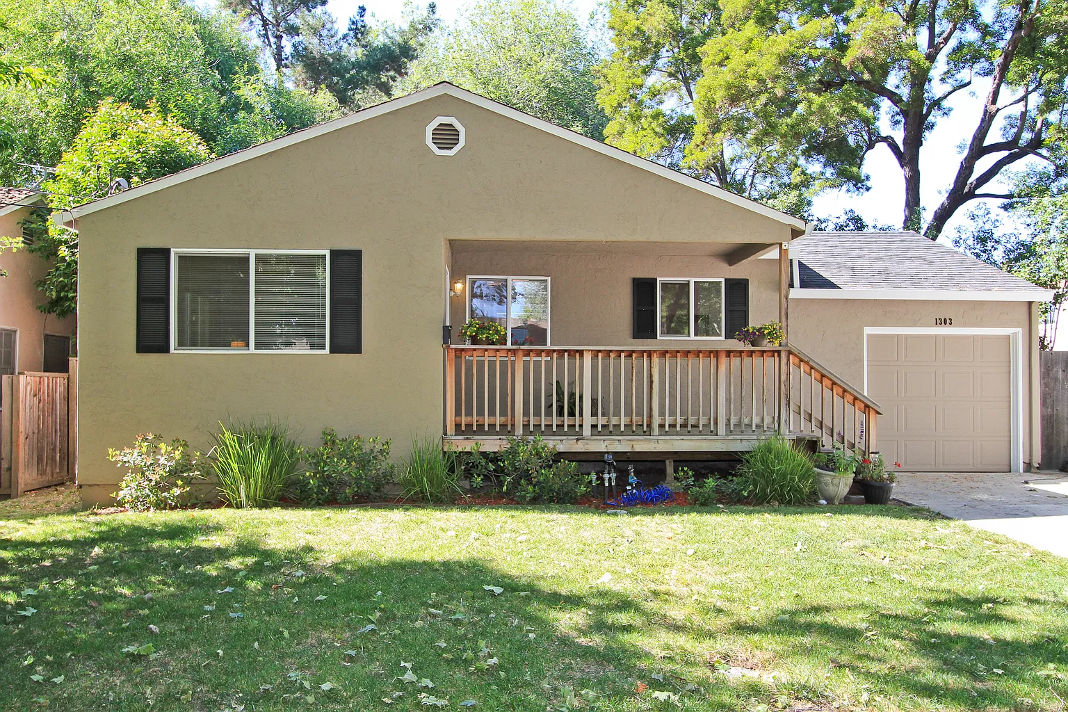 1303 Milton Way photo 1