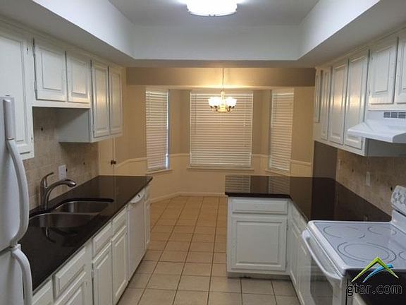 4th image of 6123 Huntington Dr