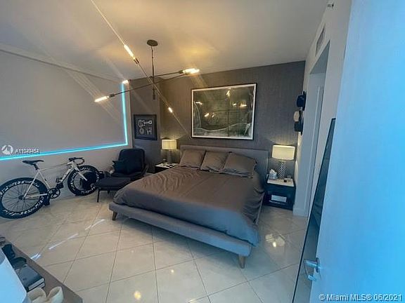 5th image of 3301 NE 1st Ave APT H2401