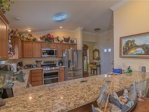 4th image of 1100 Tall Pine Ln