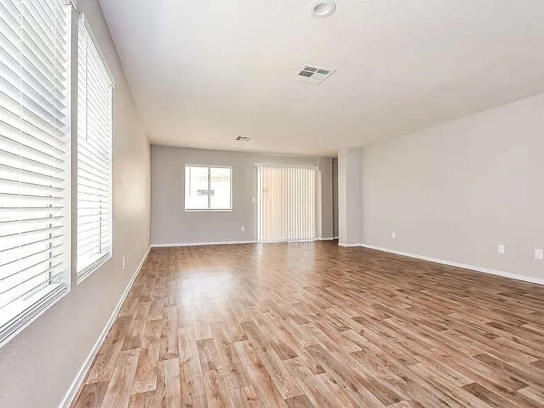 613 Black Sand Ct — Photo 3