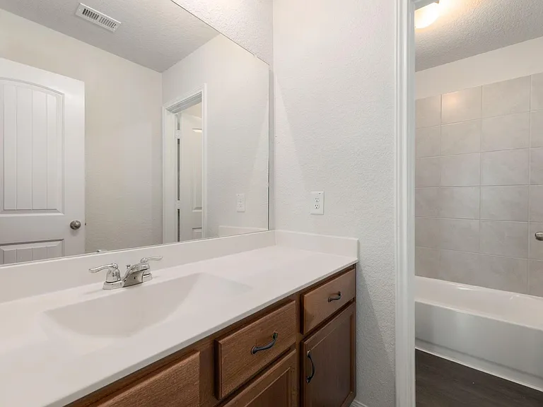 17555 Greystanes Rd — Photo 19