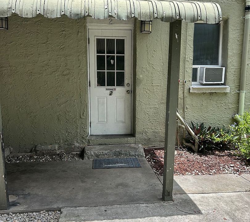 1st image of 401 Colonia Ln E APT 2