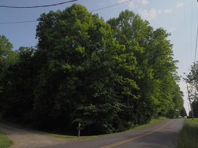 Howlett St, Hillsville, VA, 24343