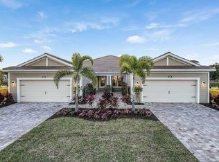 5541 Long Shore Loop #11, Sarasota, FL 34238