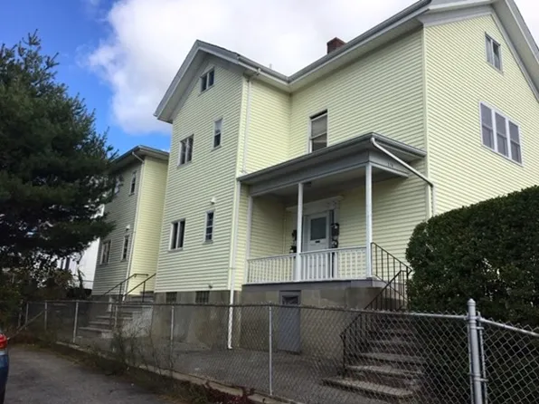 278 Franklin St APT 2, Fall River, MA 02720
