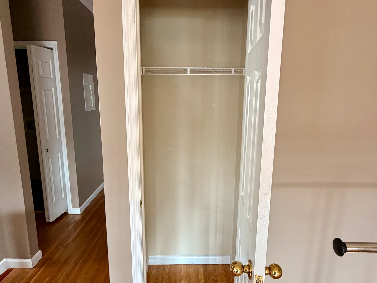 3 bed, 1300 sqft, $3,750 — Photo 2
