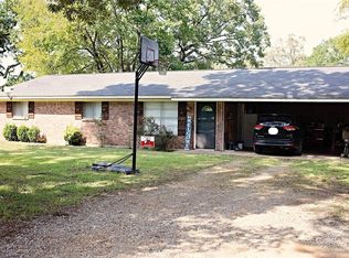 308 County Road 1330, Mount Pleasant, TX 75455