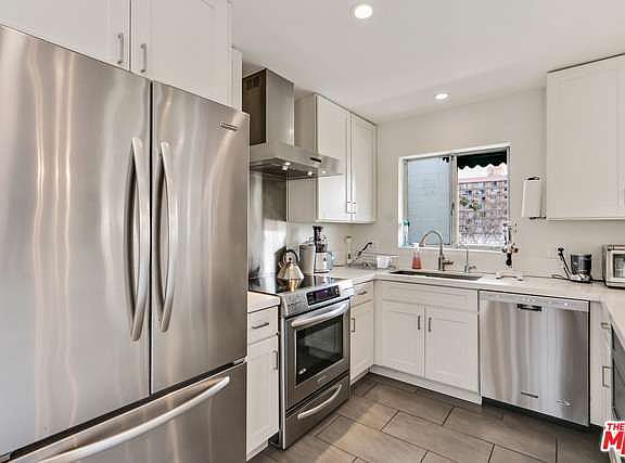 4th image of 339 N Oakhurst Dr APT 501