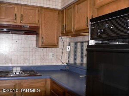 5th image of 721 S Sherwood Village Dr