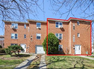 545 N Railroad Ave, Staten Island, NY 10304
