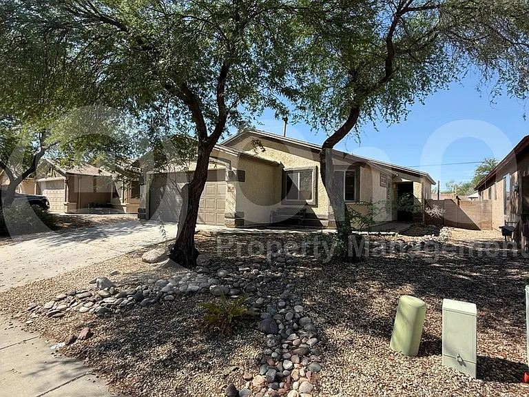 7218 S Canterbury Tale Dr — Photo 2