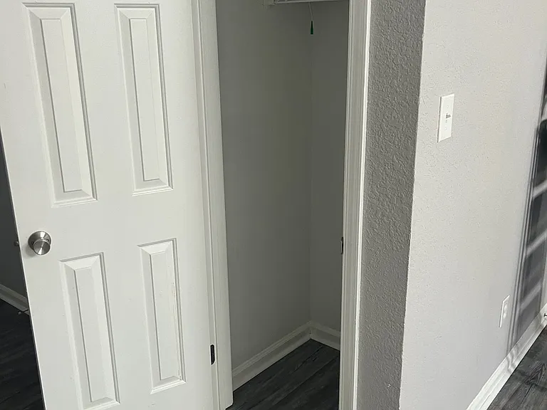 612 Bridgewater Arch — Photo 17