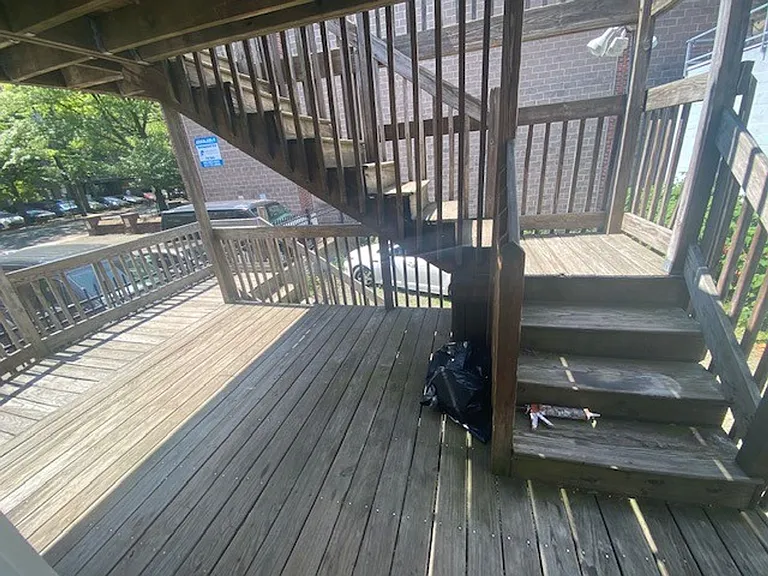 378 Crown St — Photo 2