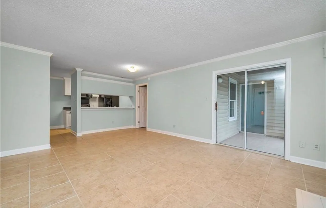 2 bed, 1000 sqft, $1,875 — Photo 4