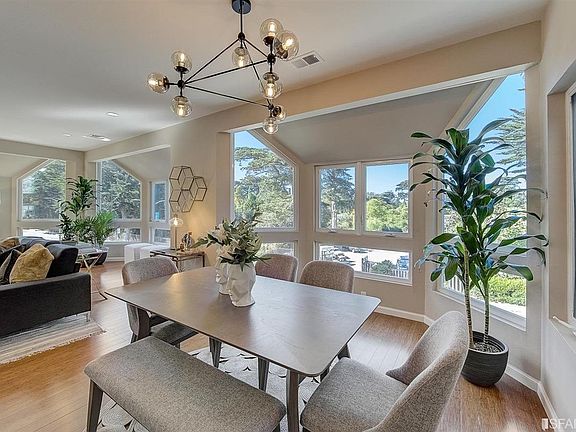 3rd image of 855 Lincoln Way APT 5