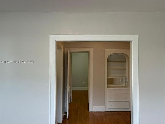 2nd image of 344 Mendoza Ave APT 7