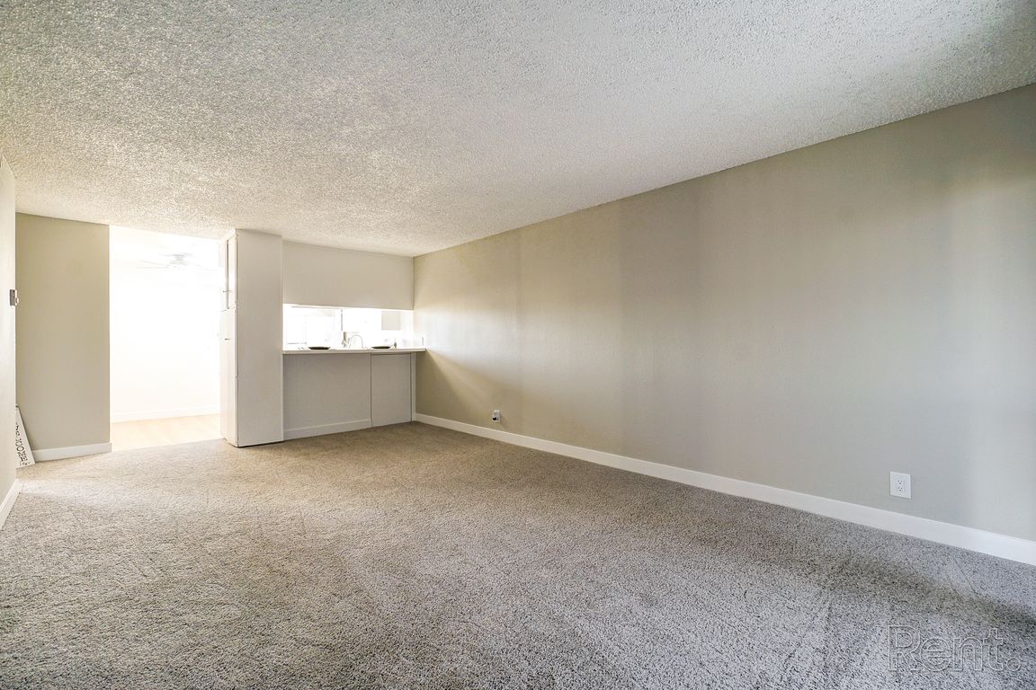 2 bedroom - Living Room