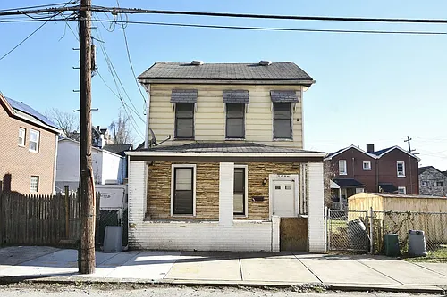 208 Pattison Ave #1 Photo 1 208 Pattison Ave #1 Photo 1