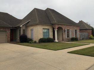 212 Brahmwell Ct, Lafayette, LA 70508