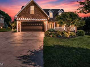406 Grovemont Pl, Piney Flats, TN 37686