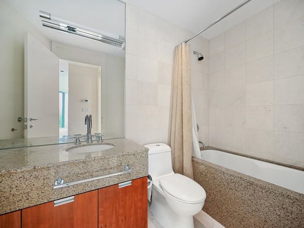 2 bedroom rental in Vancouver — photo 23