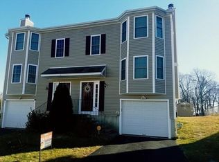 90 Ledgecrest Dr, Worcester, MA 01603