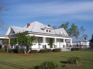 215 E 4th St, Adel, GA 31620