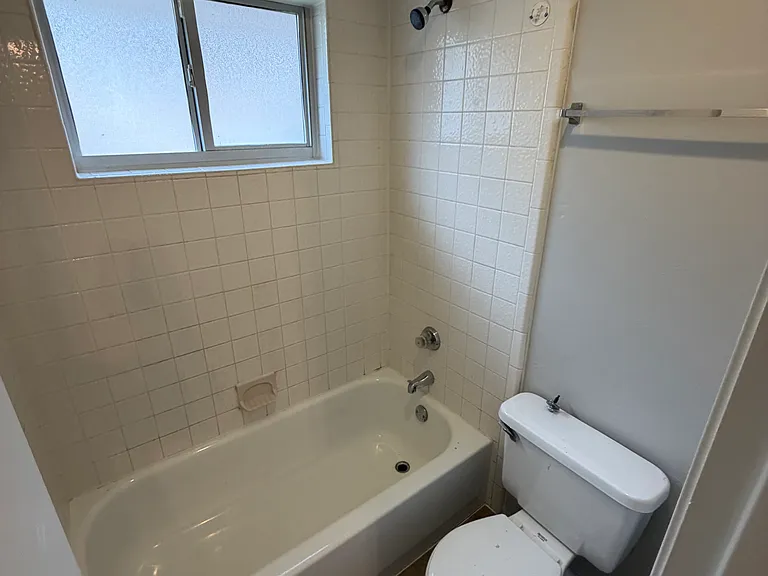1519 Windmill Ln — Photo 2