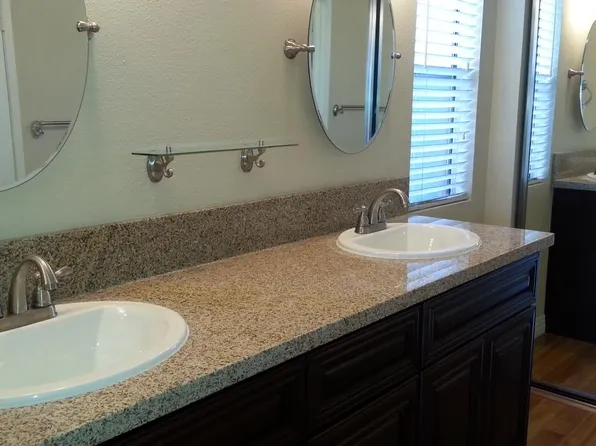 2812 New Castle Way, Carlsbad, CA