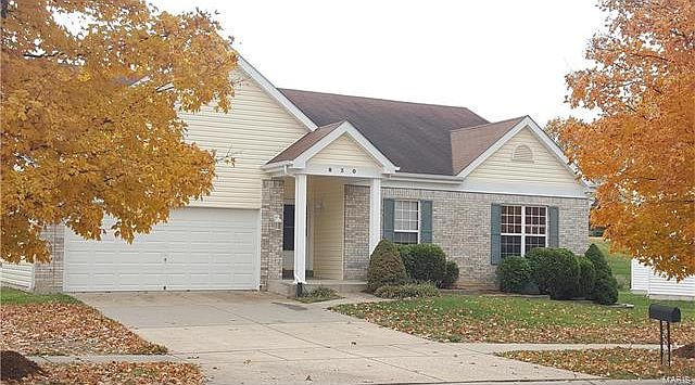 1st image of 830 Bellerive Manor Dr