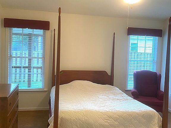 4th image of 1678 Pin Oak Dr