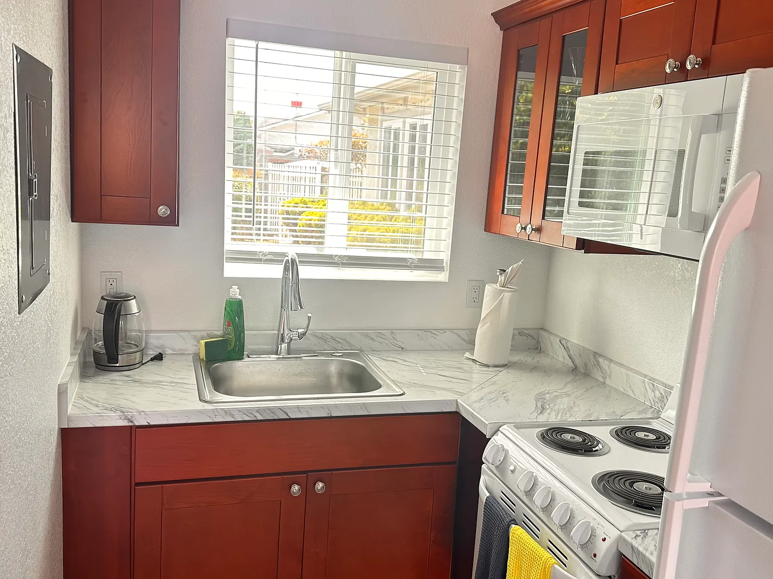 1 bed, 420 sqft, $2,300 — Photo 4