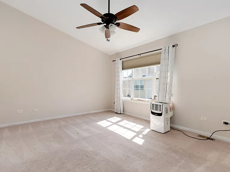 2745 Canyon Dr — Photo 11