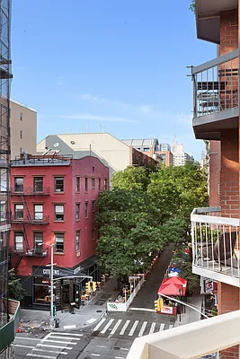 Rented by Corcoran | media 27