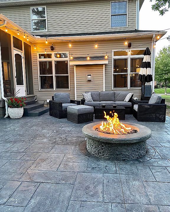 2nd image of 4976 Pebblehurst Dr