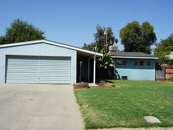 2nd image of 1004 E Kaweah Ave
